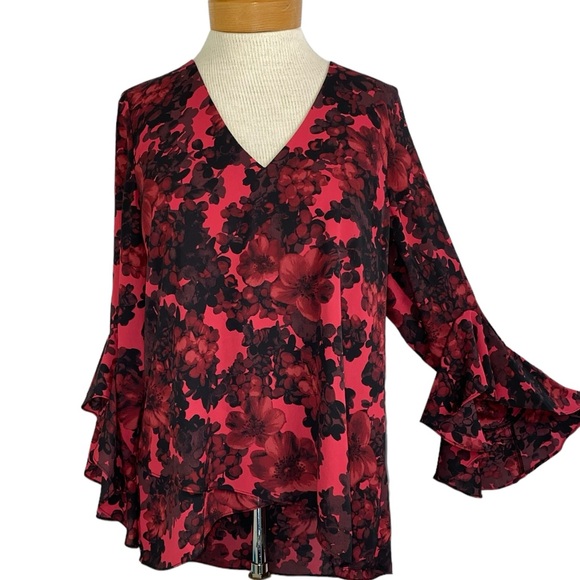 Vince Camuto Red Ruffled Bell-Sleeve Top Blouse Sz Small - Picture 4 of 9